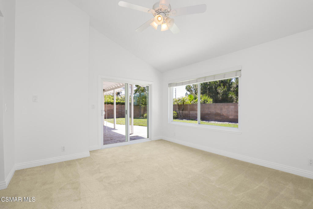 4356 Avenida Simi