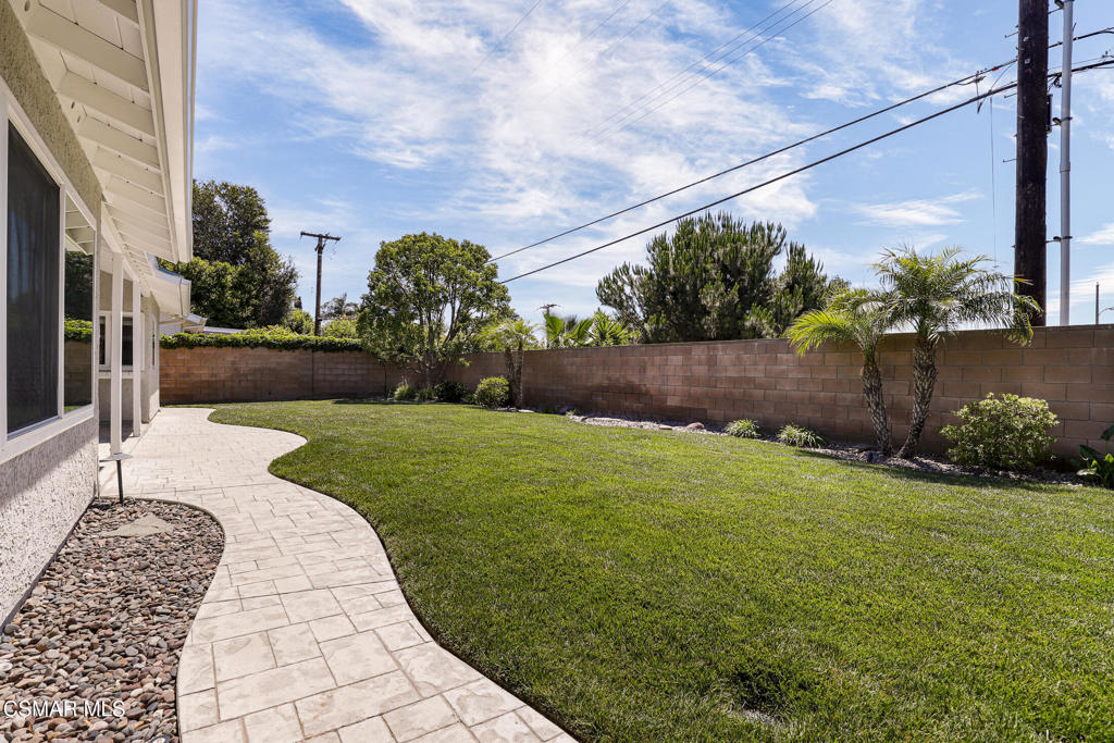 4356 Avenida Simi