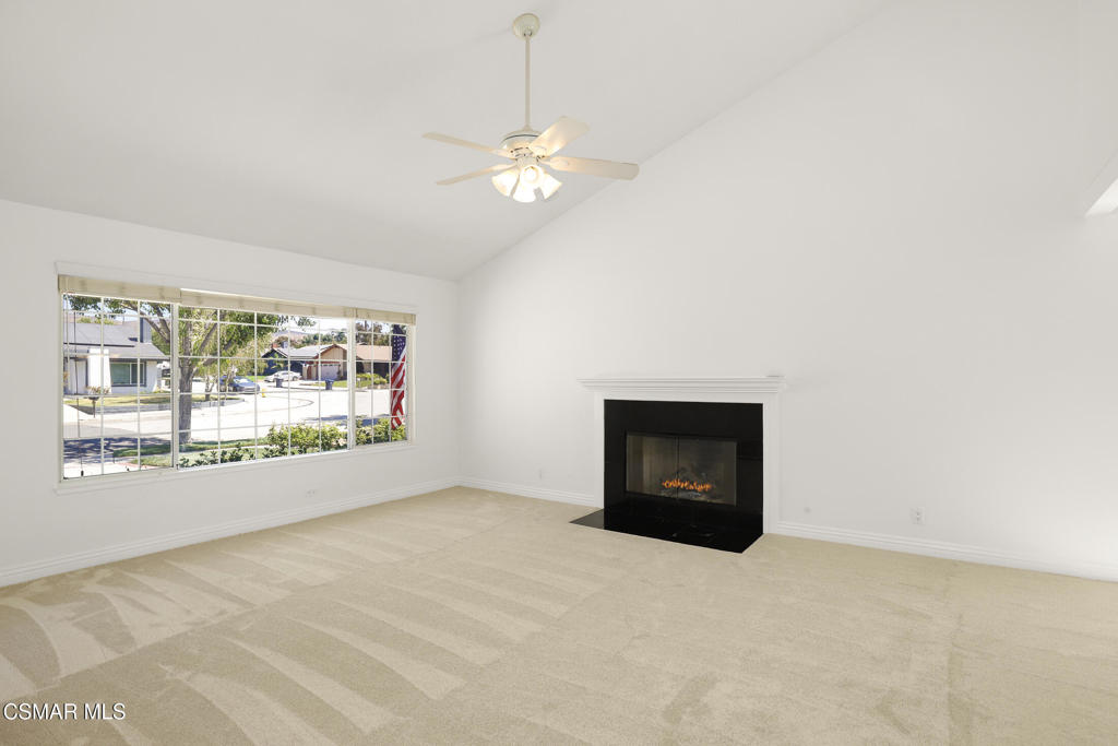 4356 Avenida Simi