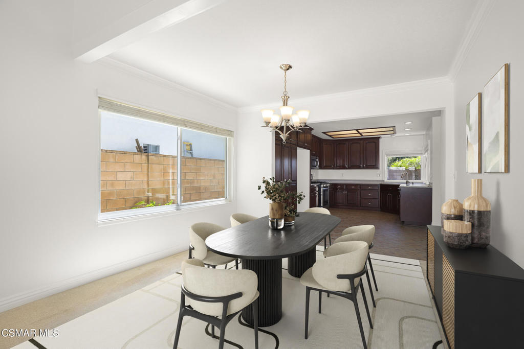 4356 Avenida Simi