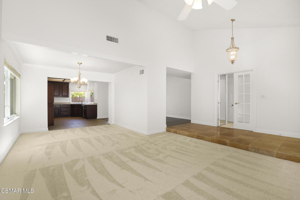 4356 Avenida Simi