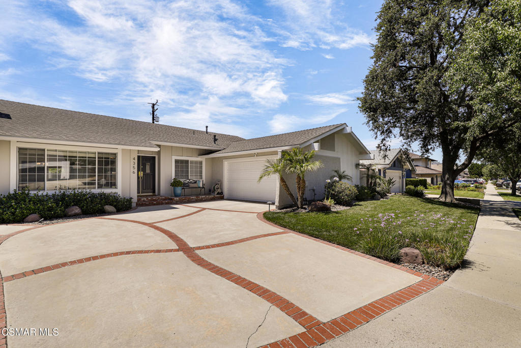 4356 Avenida Simi
