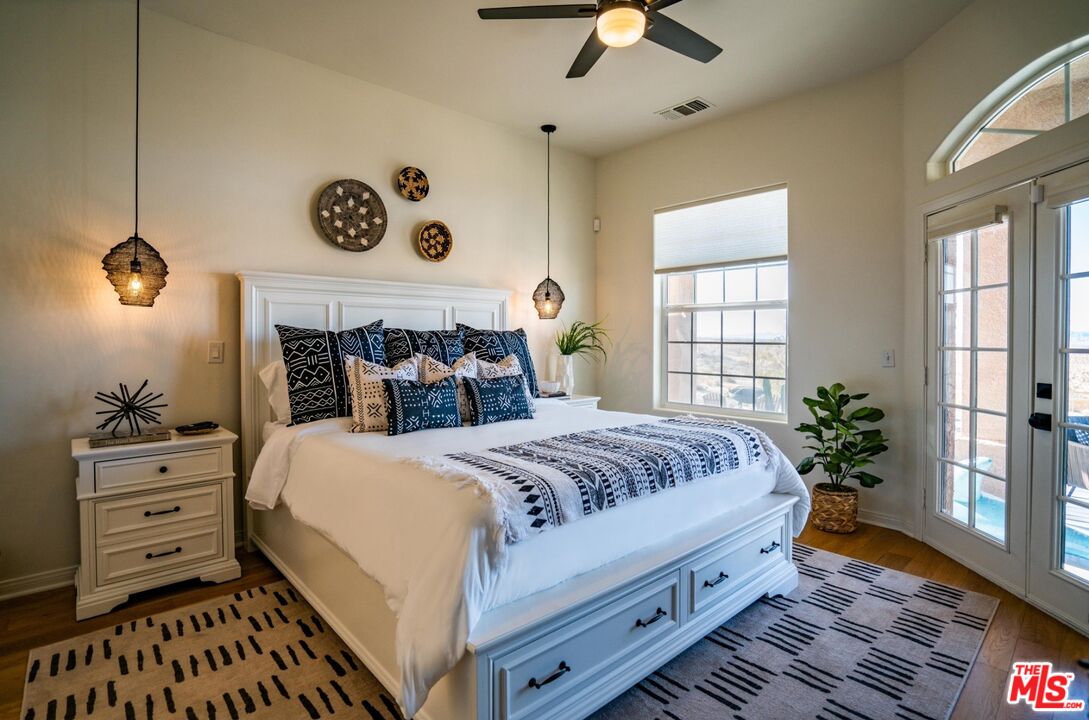 71638 Laura Ln
