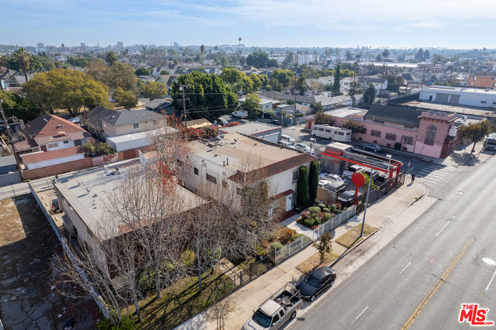 2952 S Western Avenue