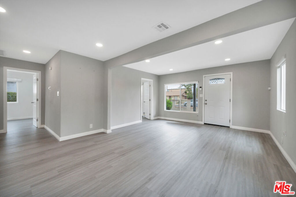 1212 W 92nd Street