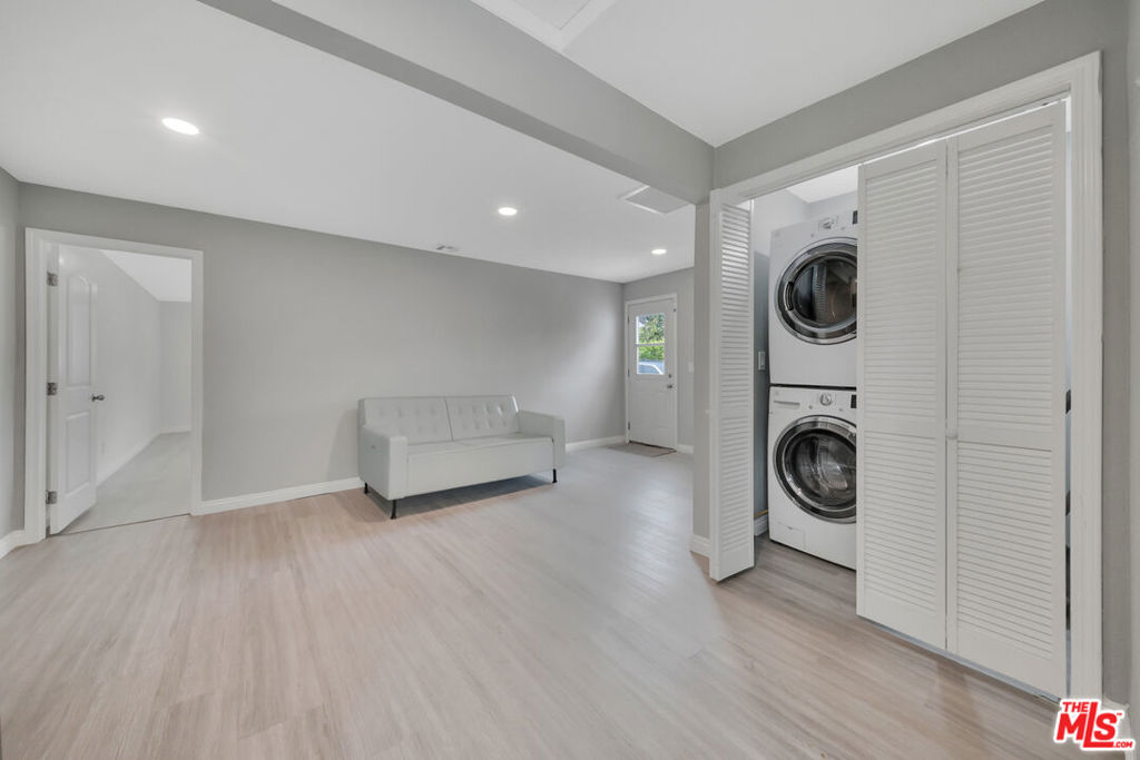 1212 W 92nd Street