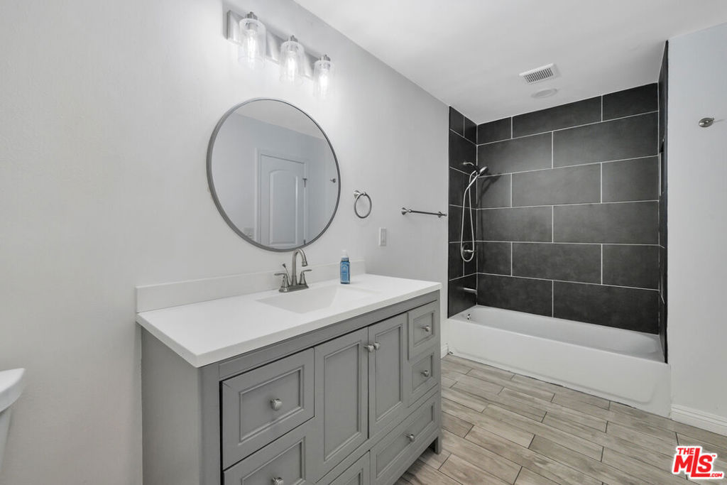 1212 W 92nd Street