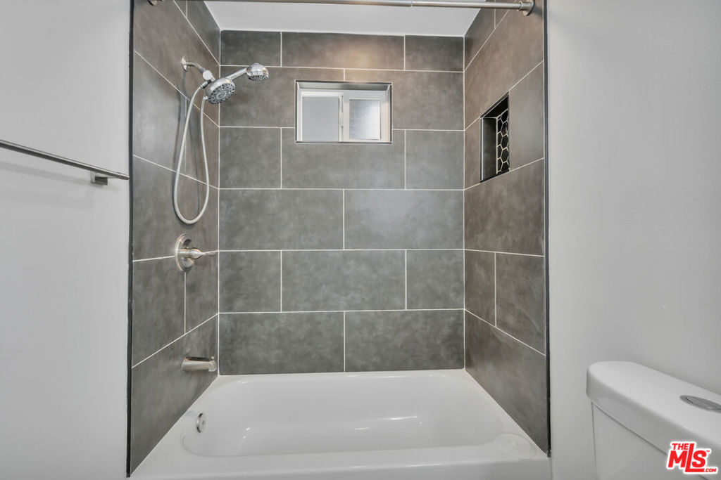 1212 W 92nd Street