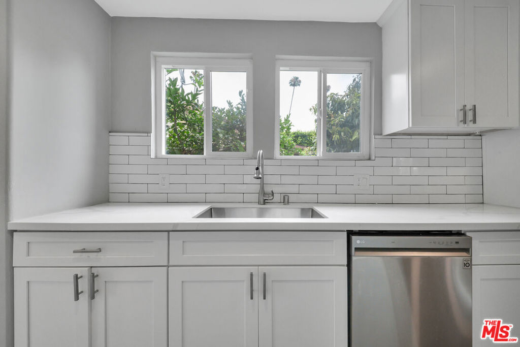 1212 W 92nd Street