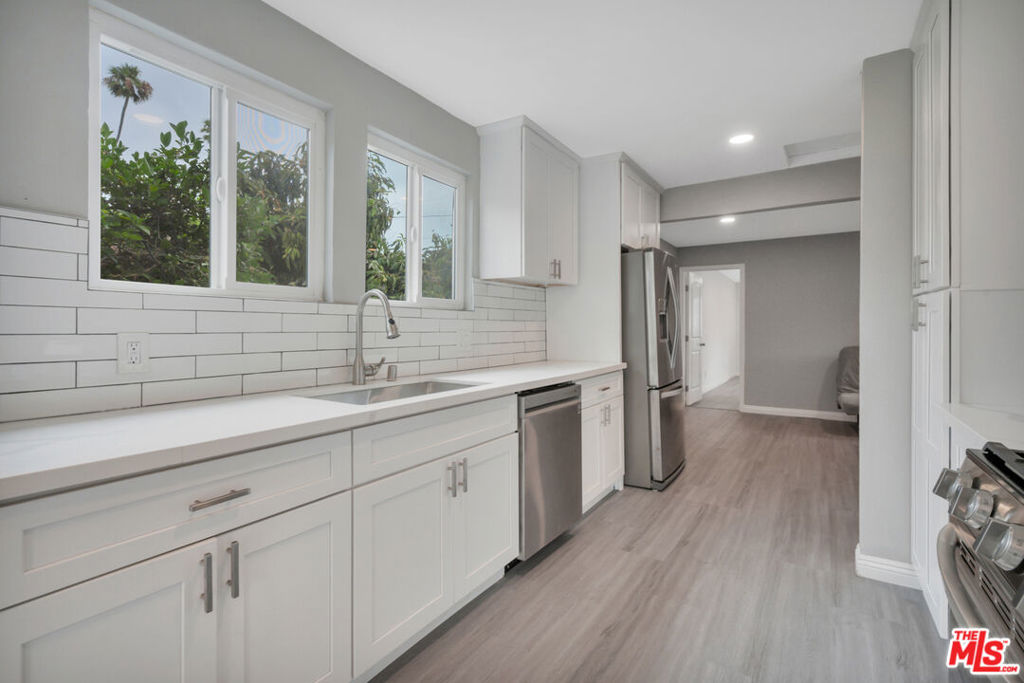1212 W 92nd Street
