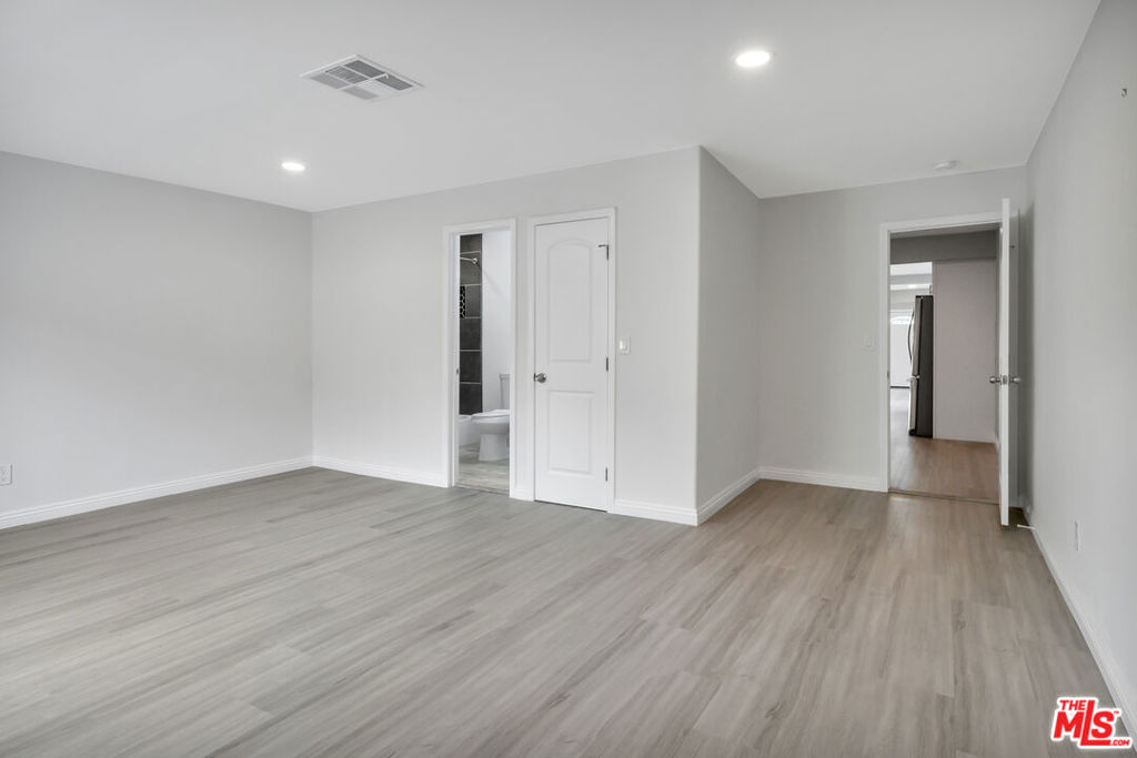 1212 W 92nd Street