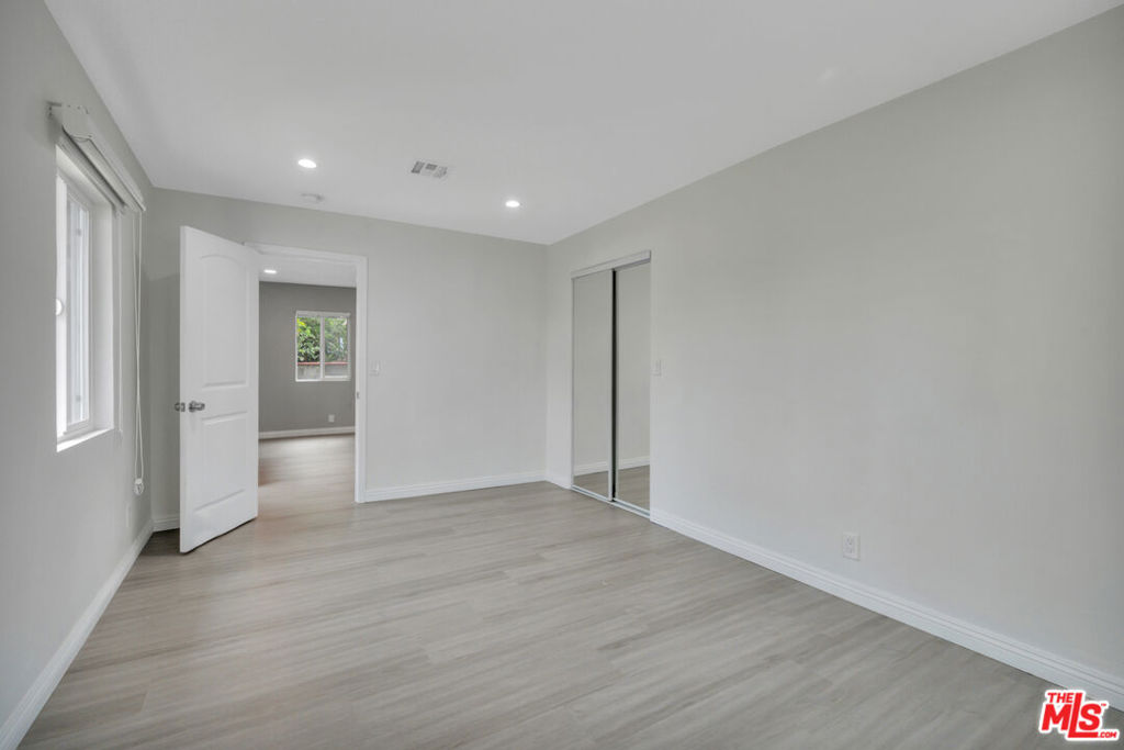 1212 W 92nd Street