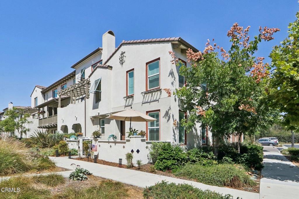 323 Solares Street