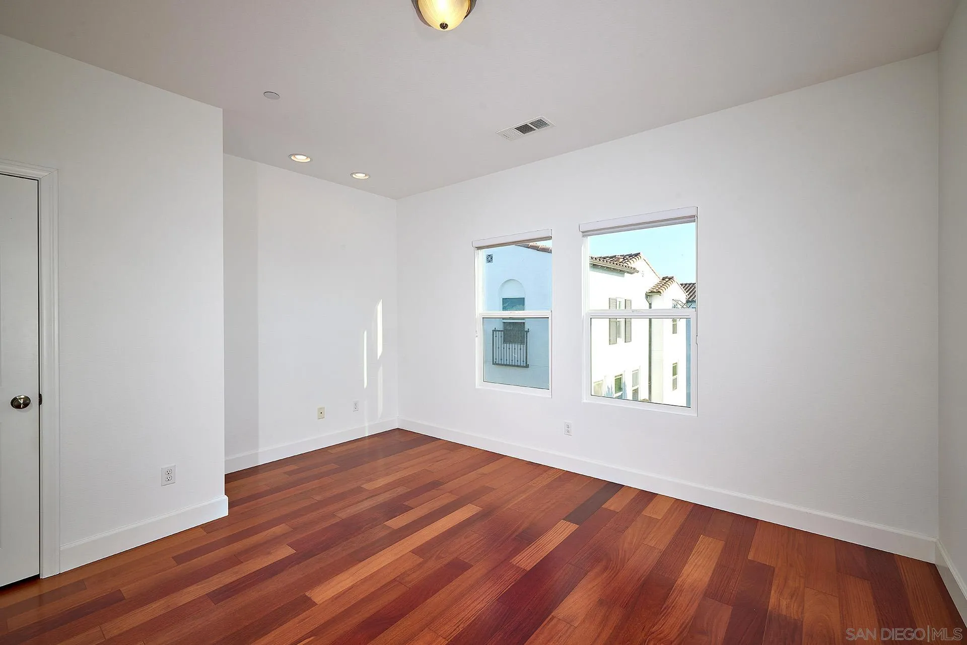 1843 Sea Rocket Lane