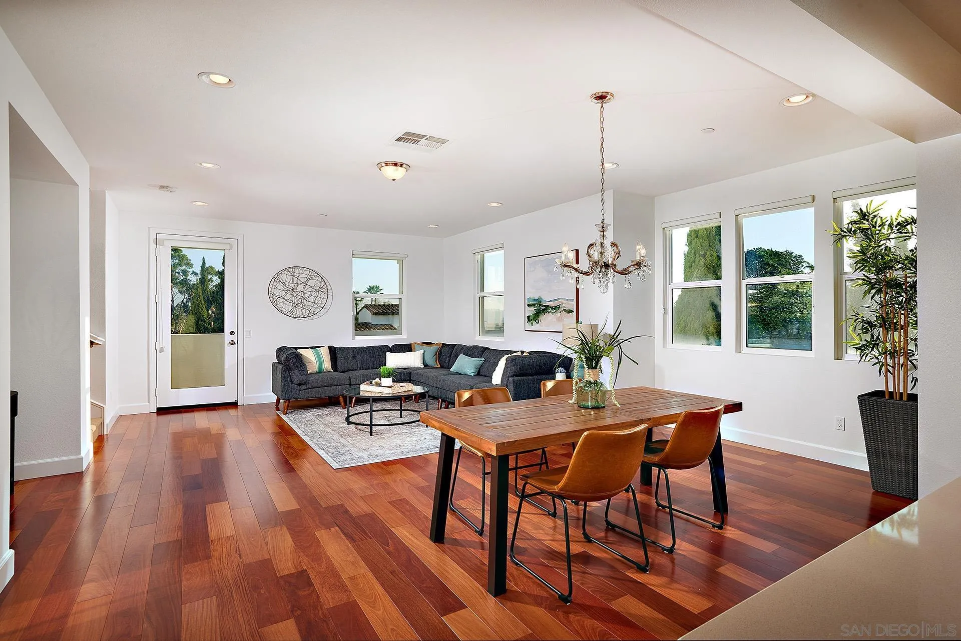 1843 Sea Rocket Lane