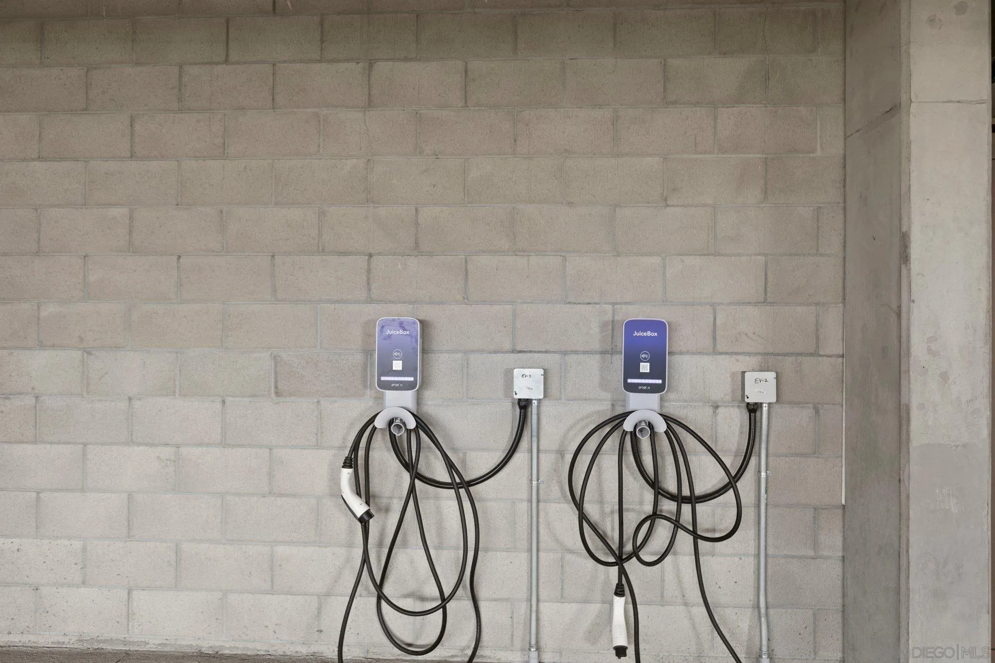 1021 S Cleveland Unit 104