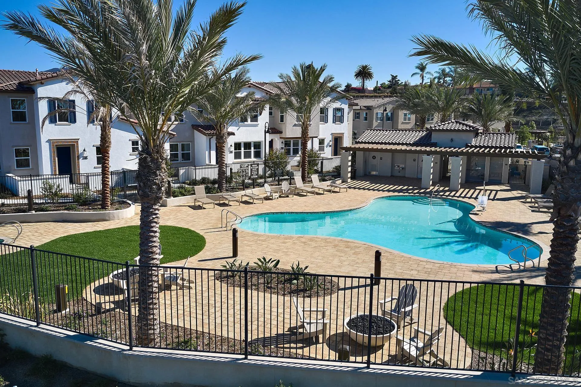 1196 Delpy View Point