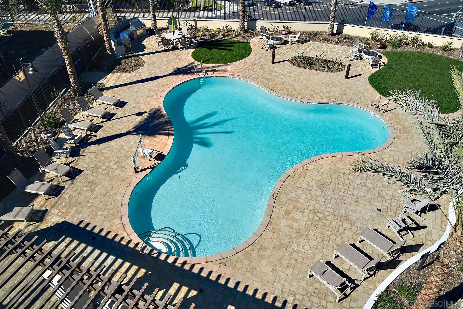 1196 Delpy View Point