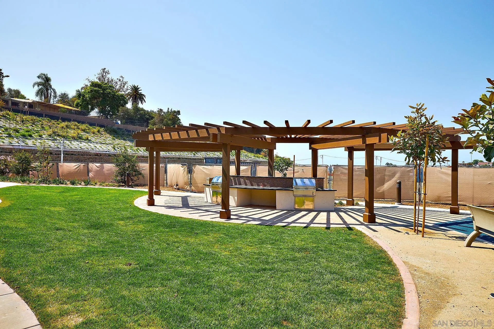 1196 Delpy View Point