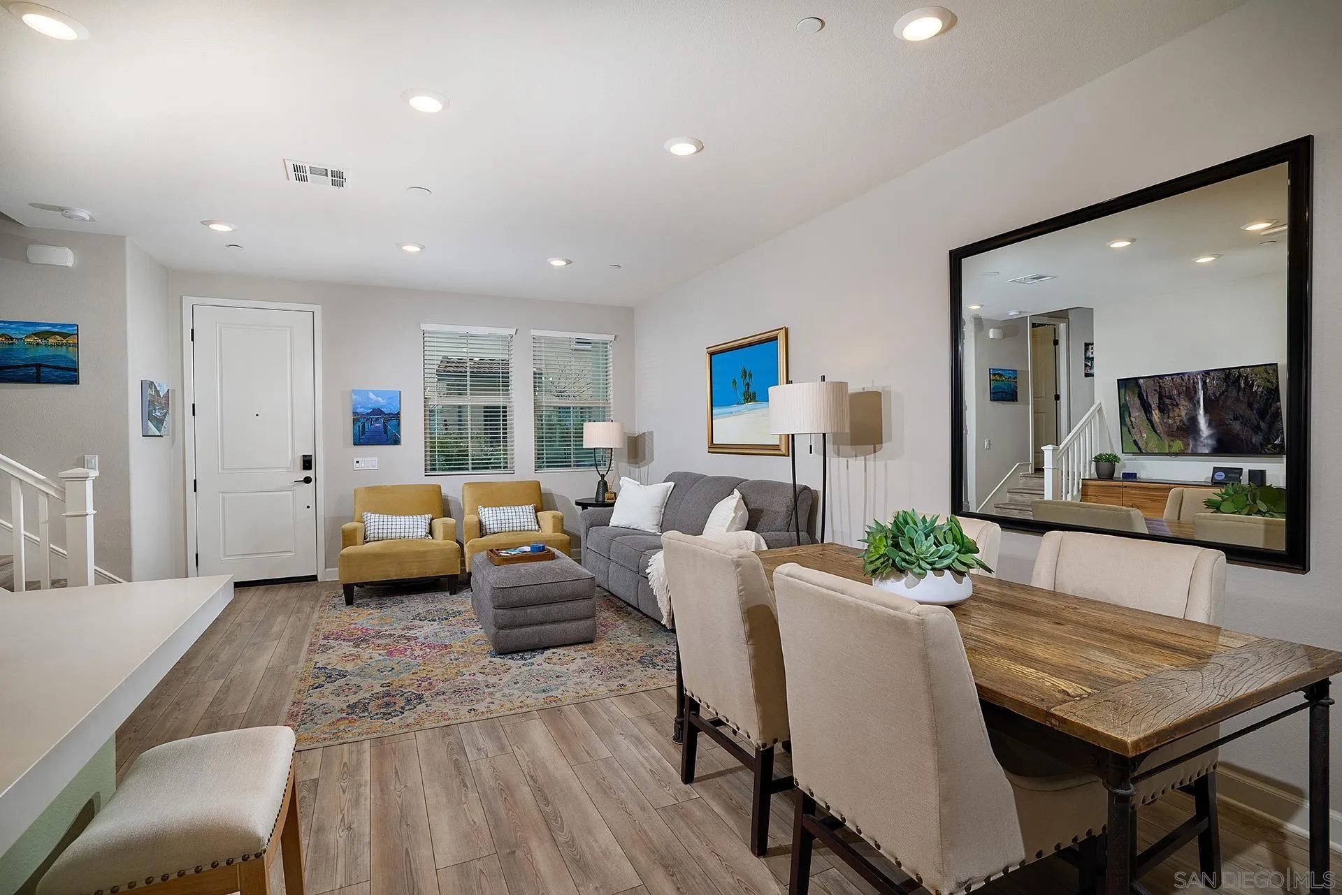 1196 Delpy View Point