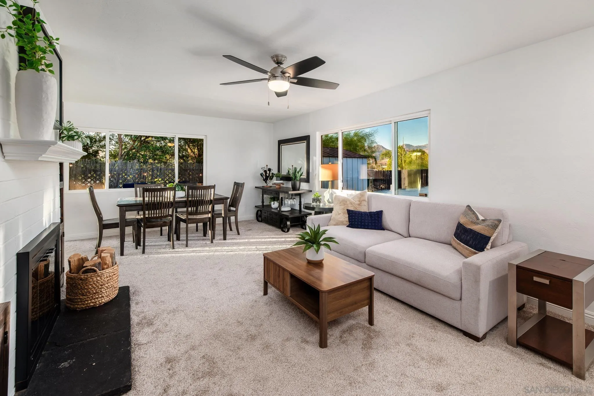 9742 Emerald Hill