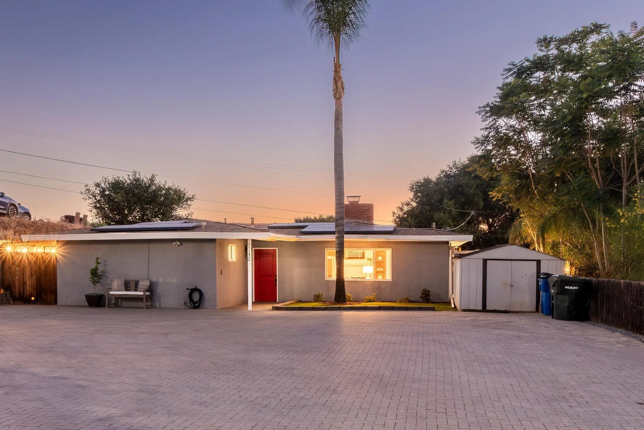 9742 Emerald Hill