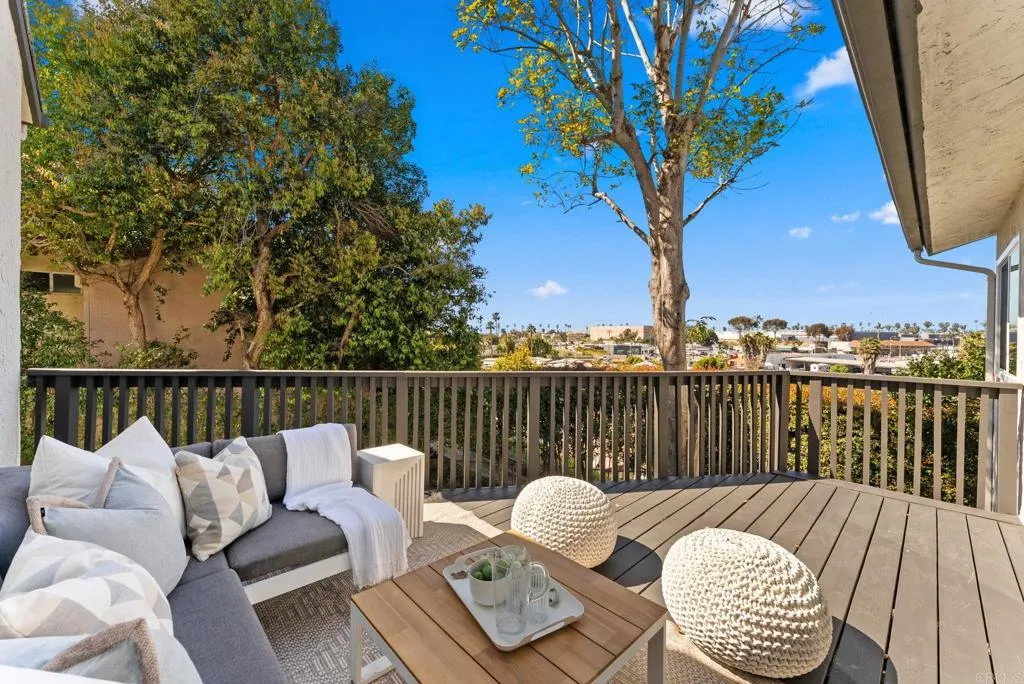 1413 La Salina Street