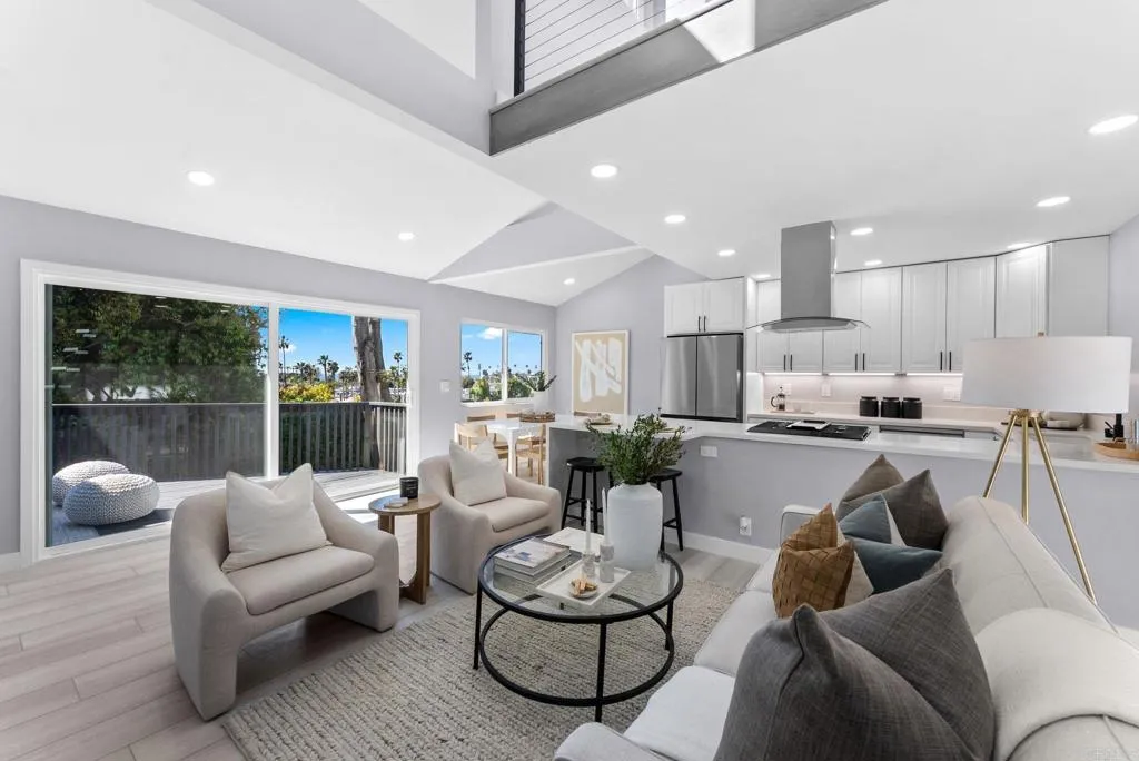 1413 La Salina Street