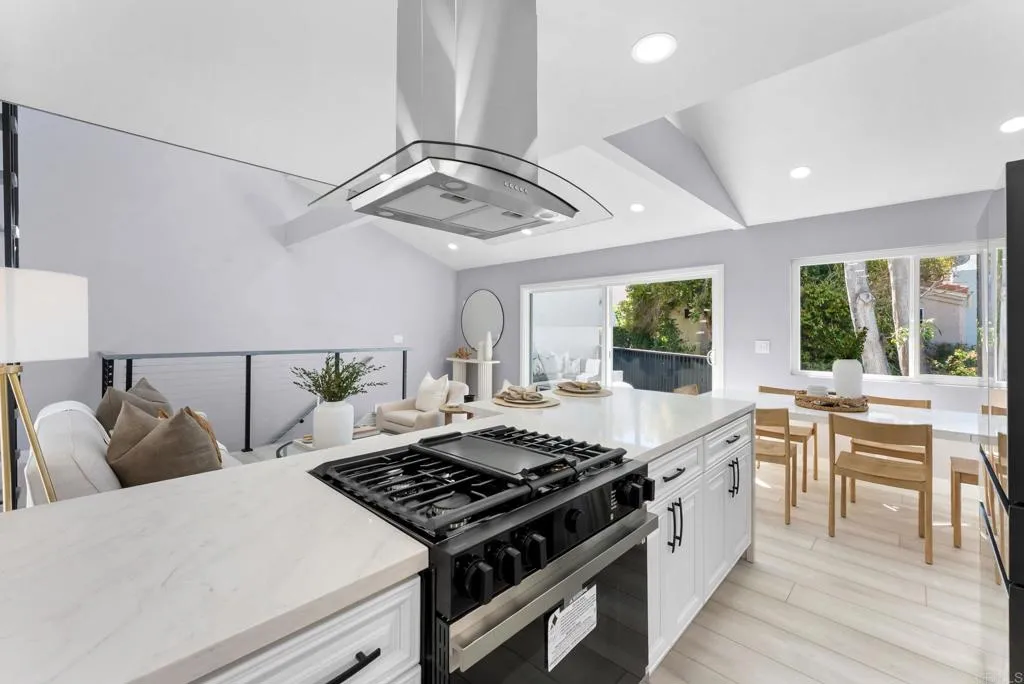 1413 La Salina Street