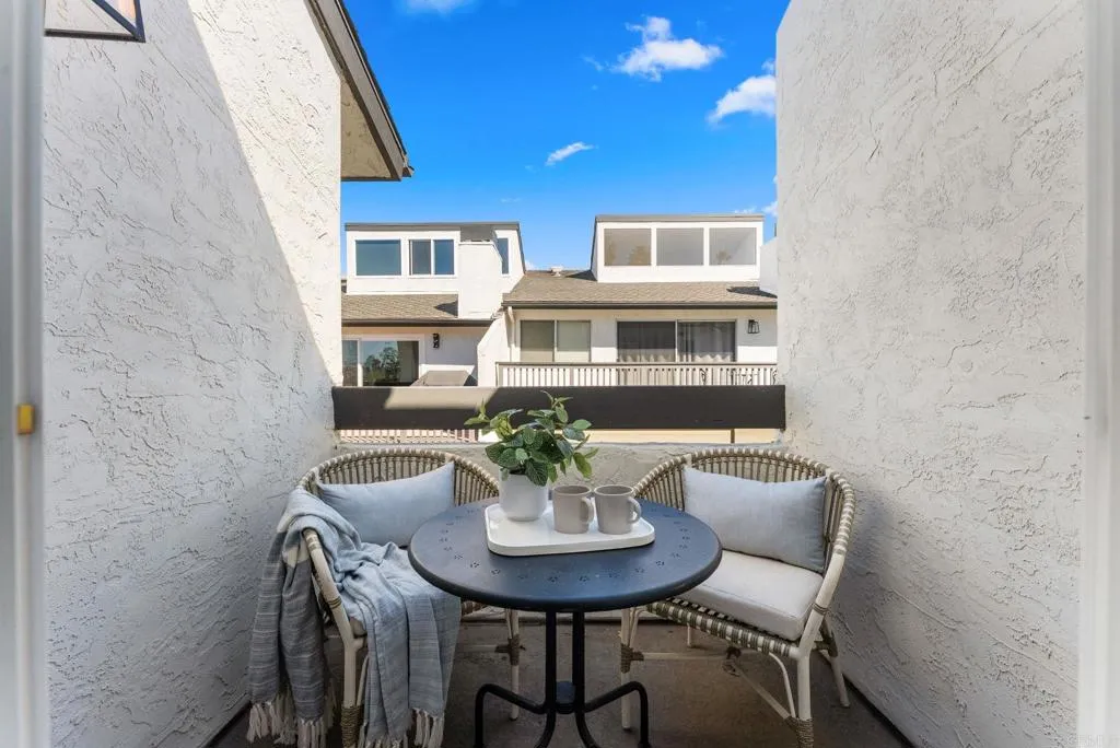 1413 La Salina Street