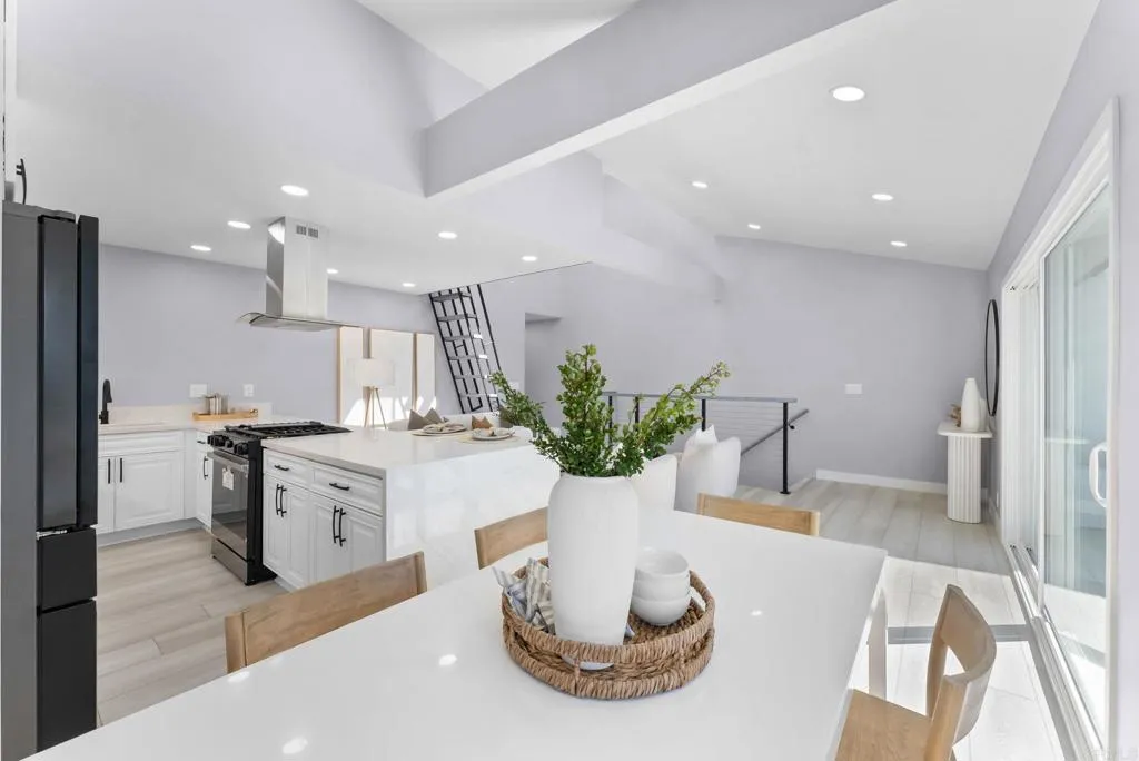 1413 La Salina Street