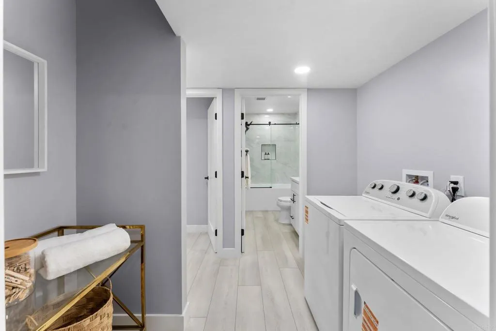 1413 La Salina Street