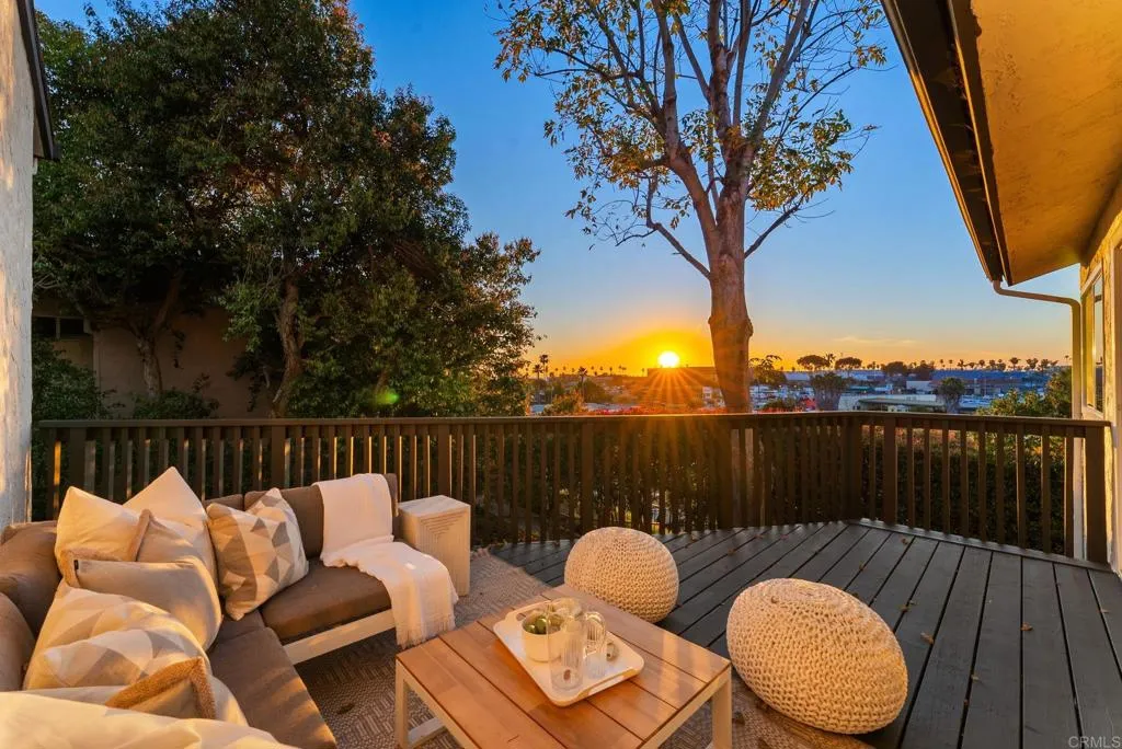 1413 La Salina Street