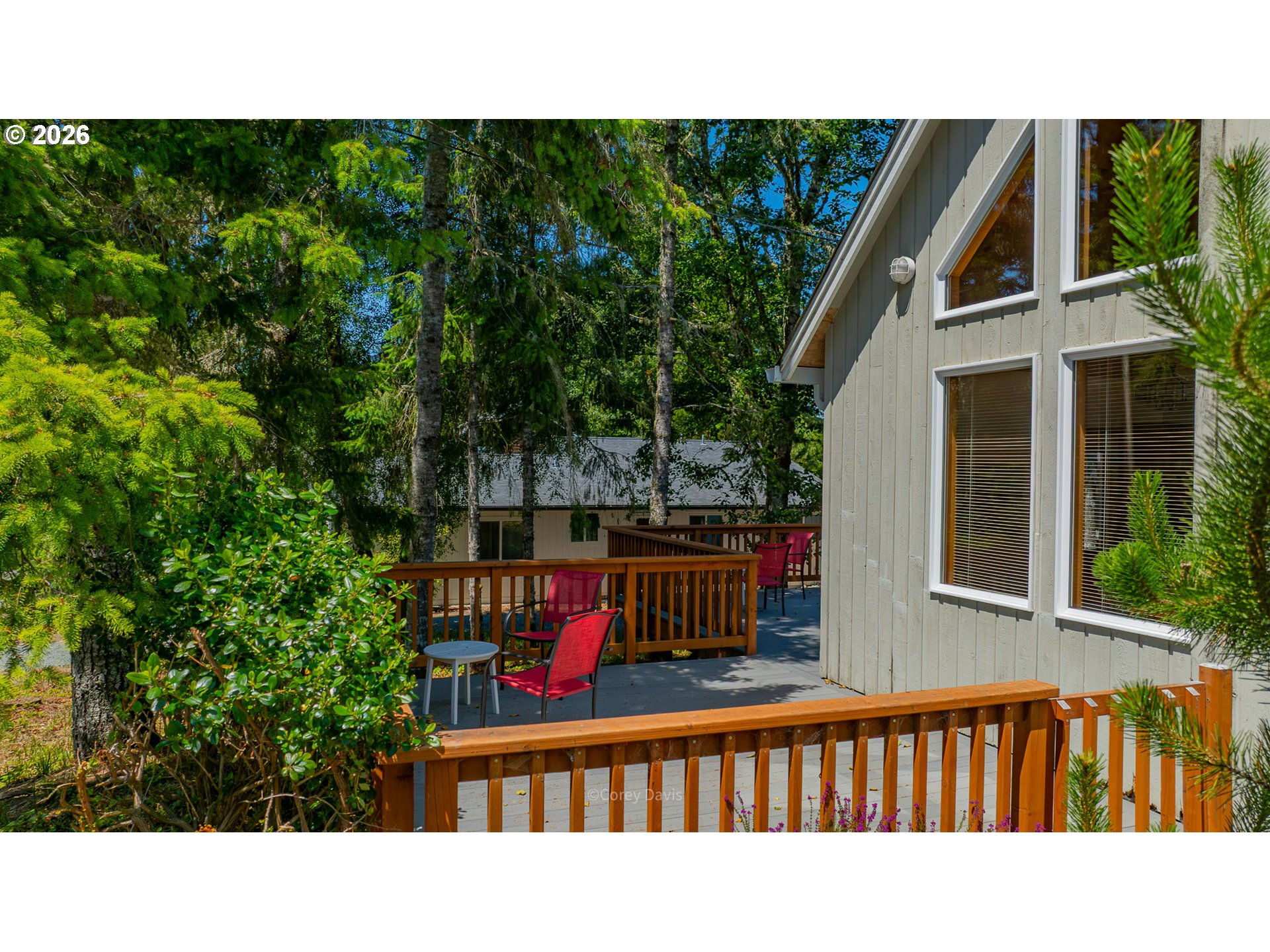 9460 SANDPIPER LN