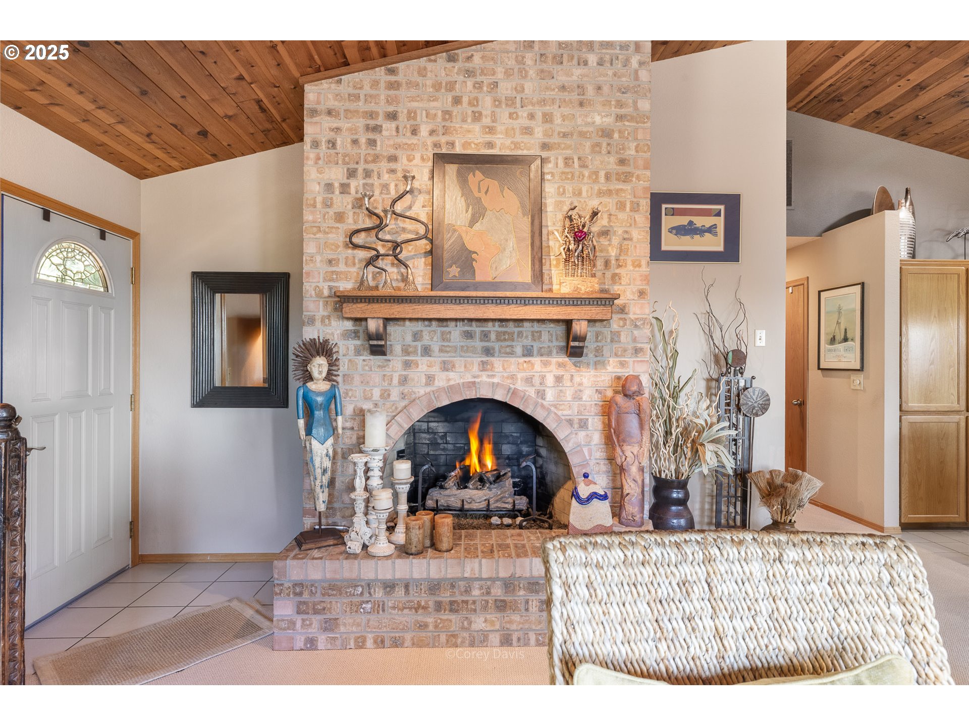 163 AMBER LN