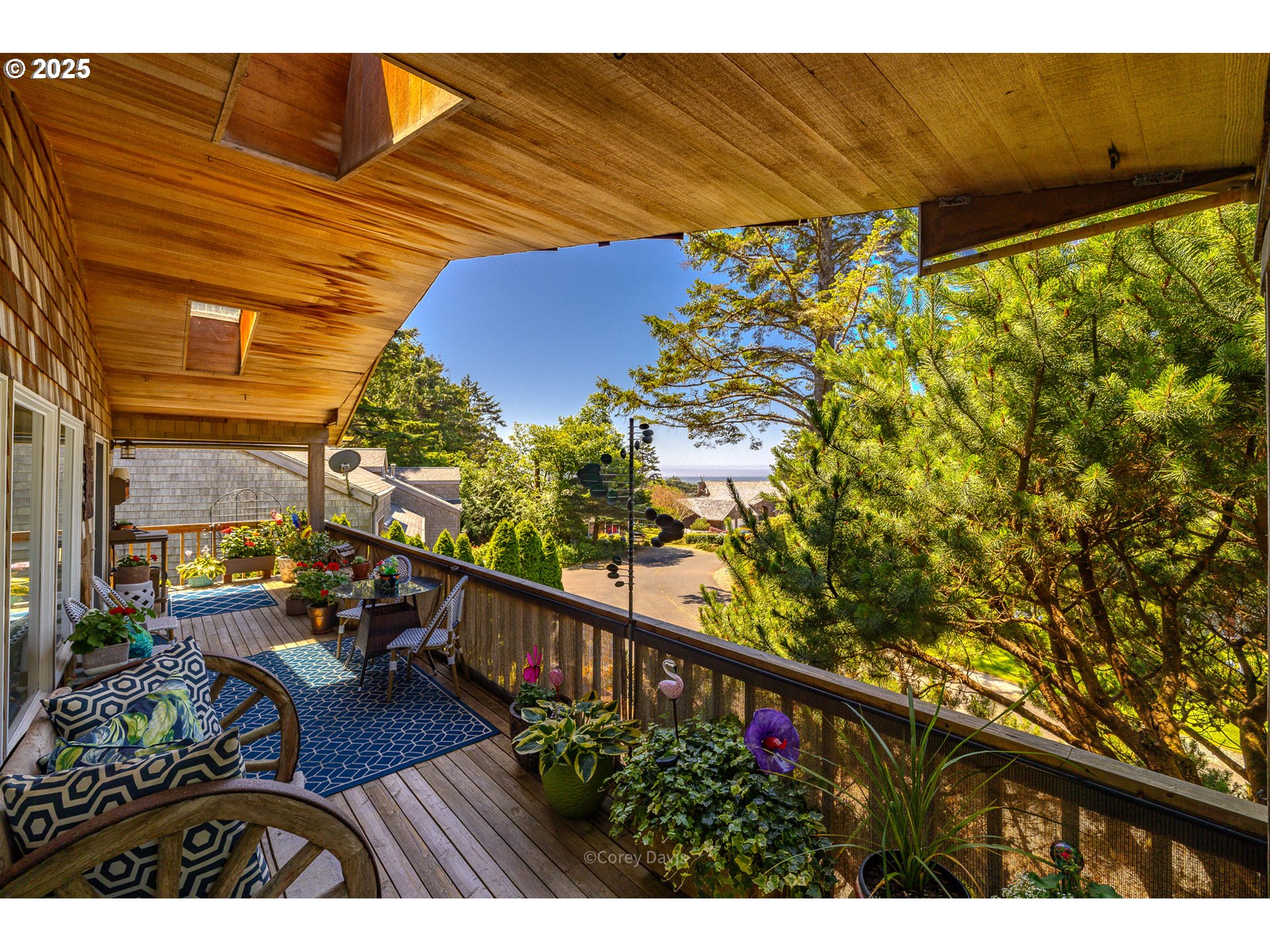 163 AMBER LN