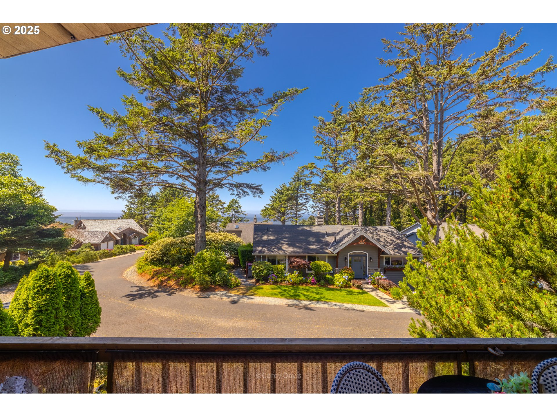 163 AMBER LN