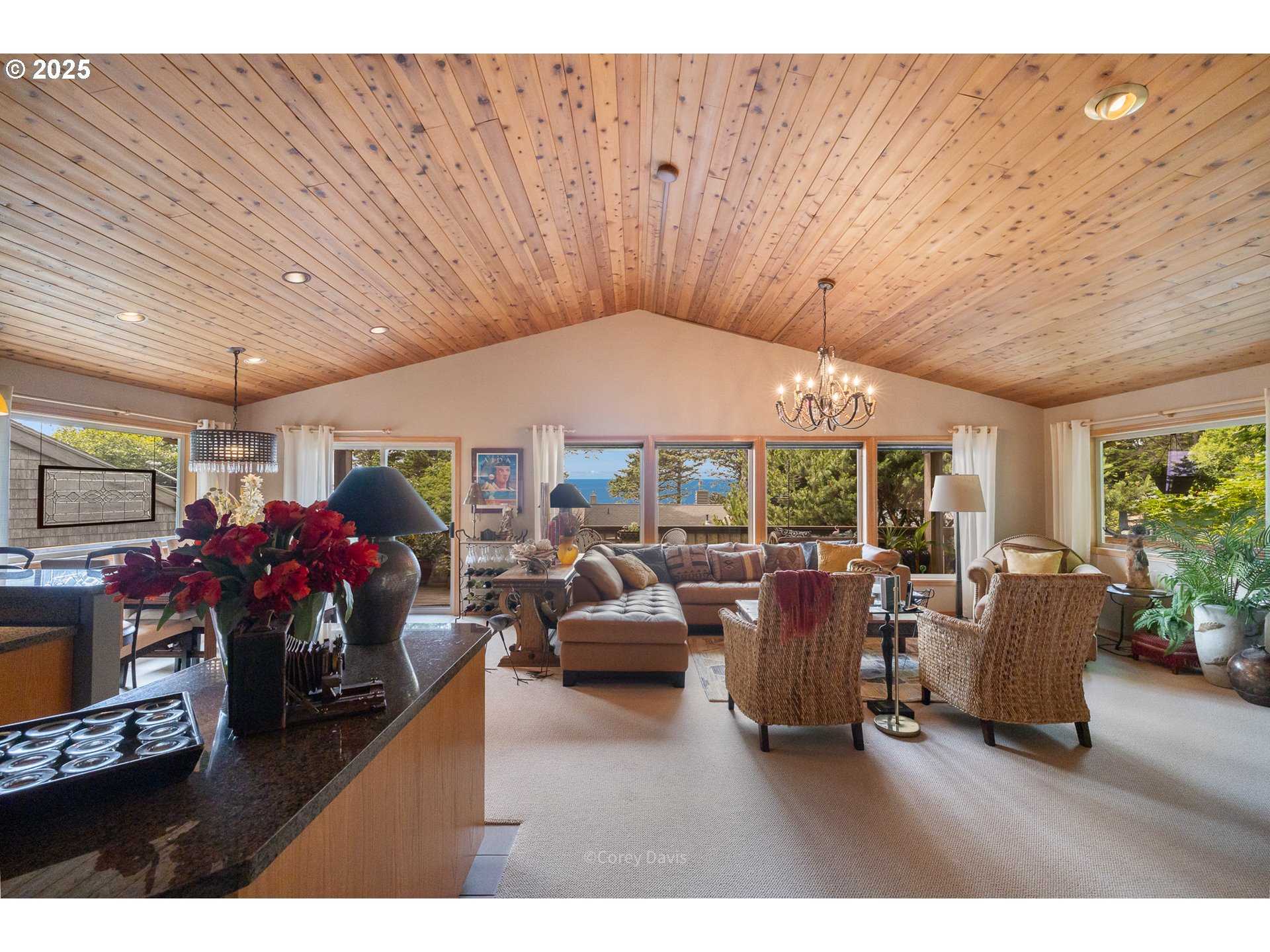 163 AMBER LN