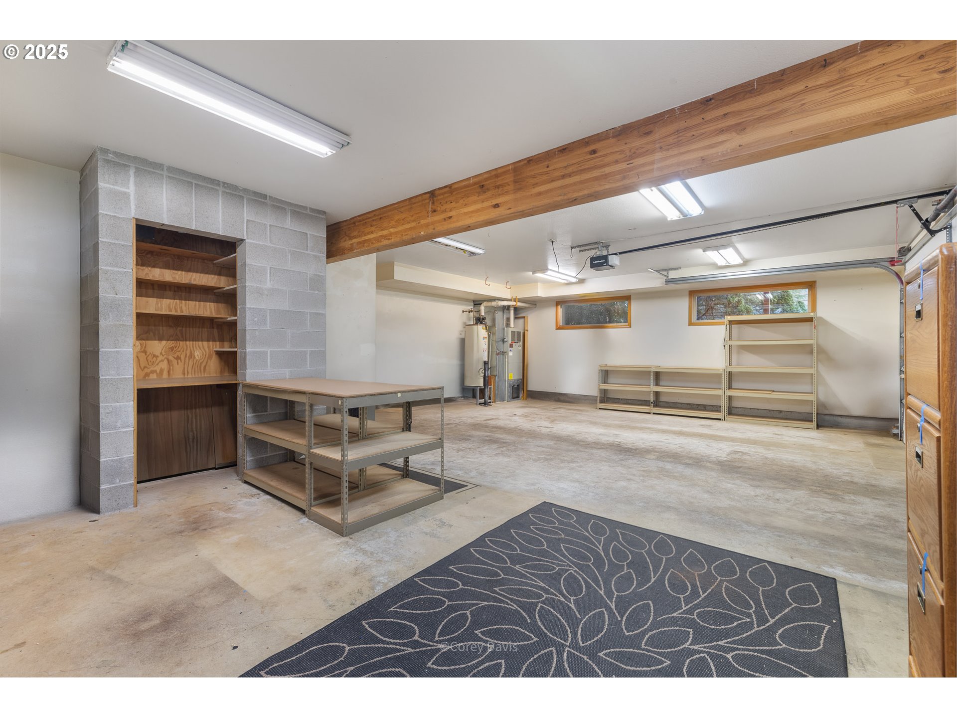 163 AMBER LN