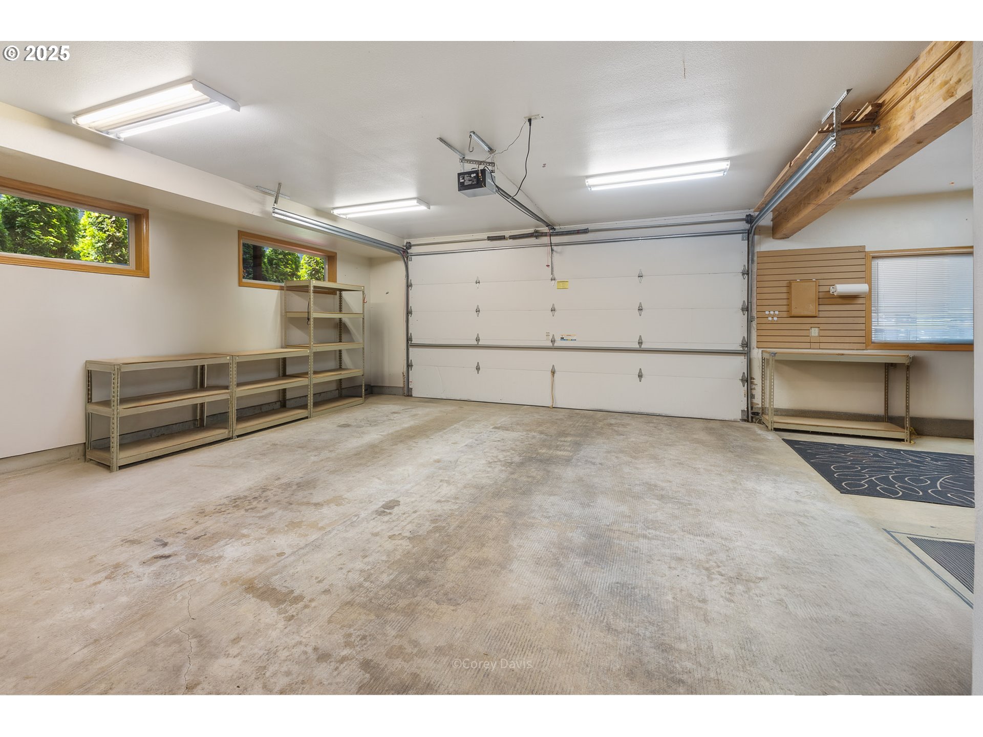 163 AMBER LN