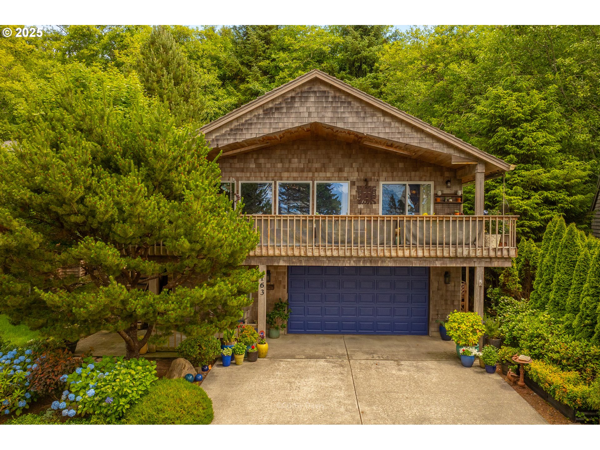 163 AMBER LN