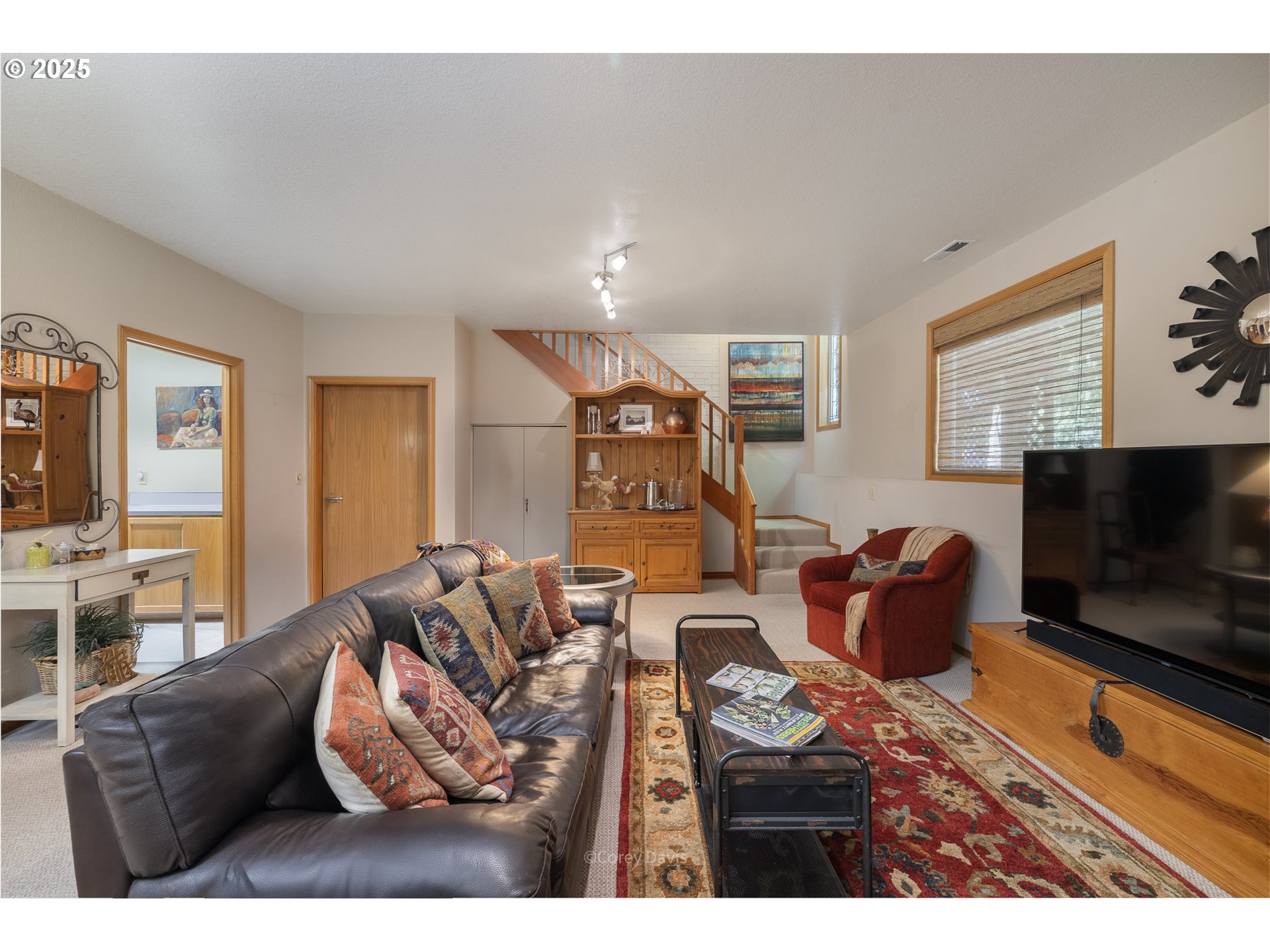 163 AMBER LN