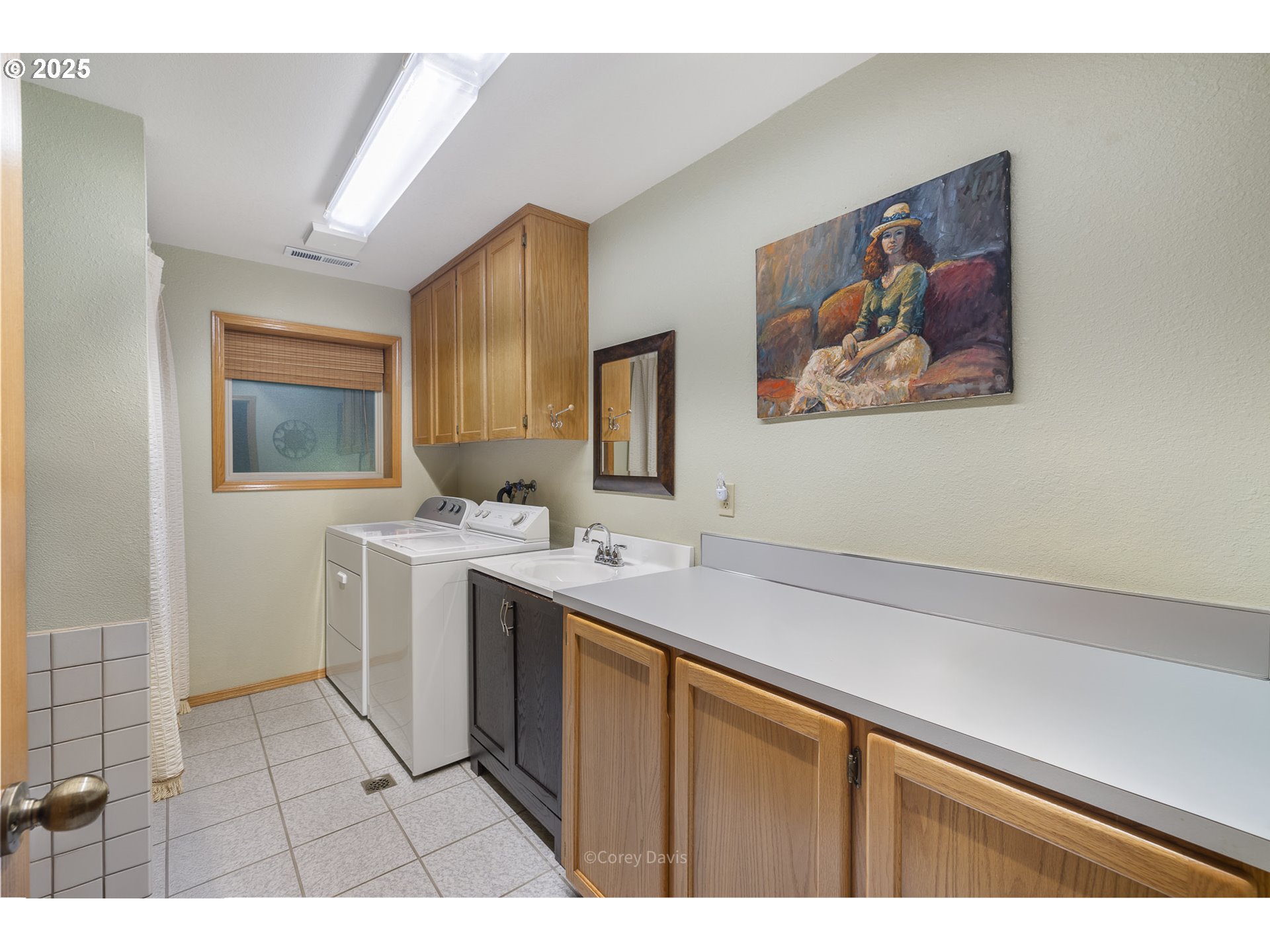163 AMBER LN