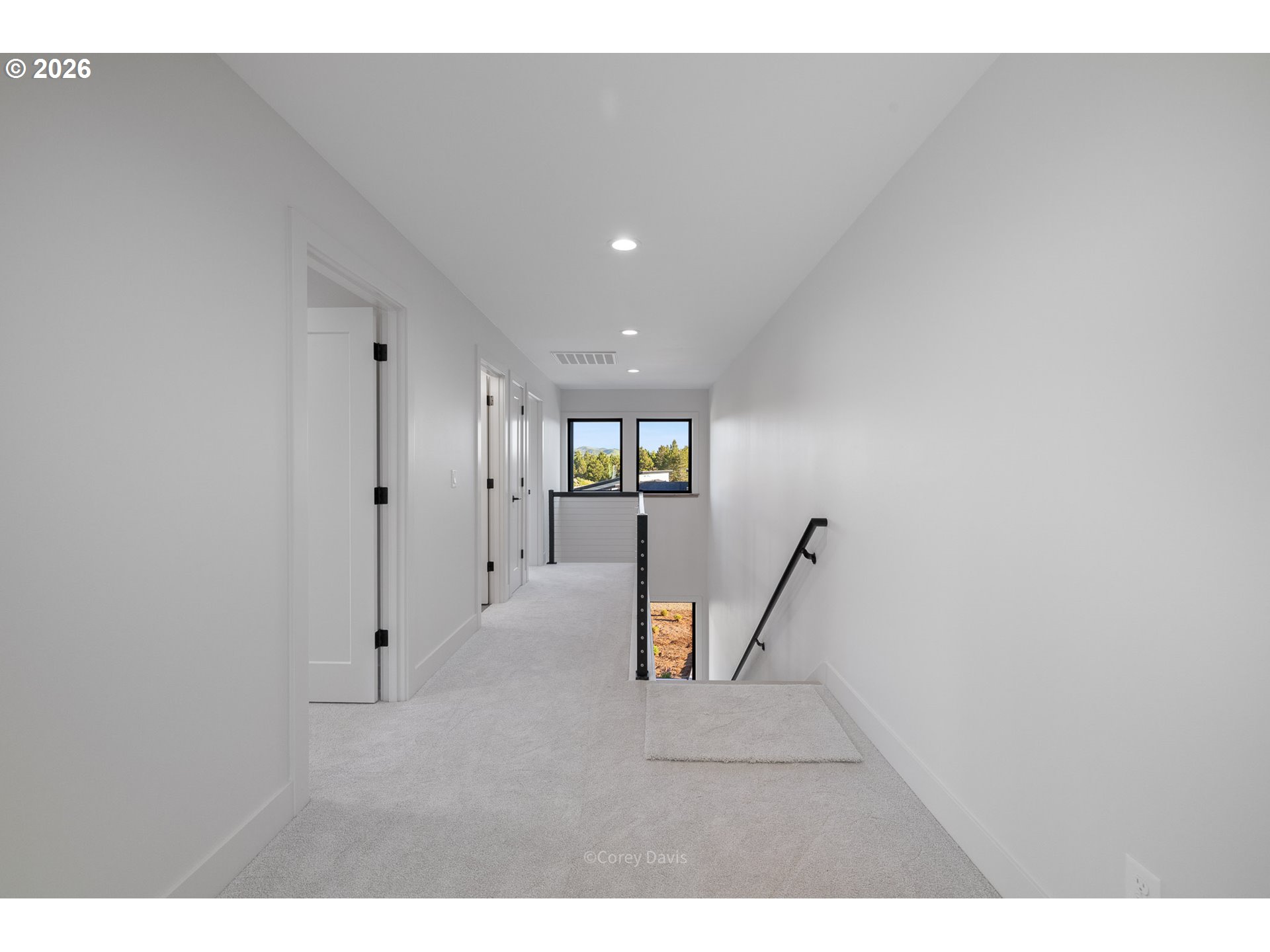 423 MEADOWS DR