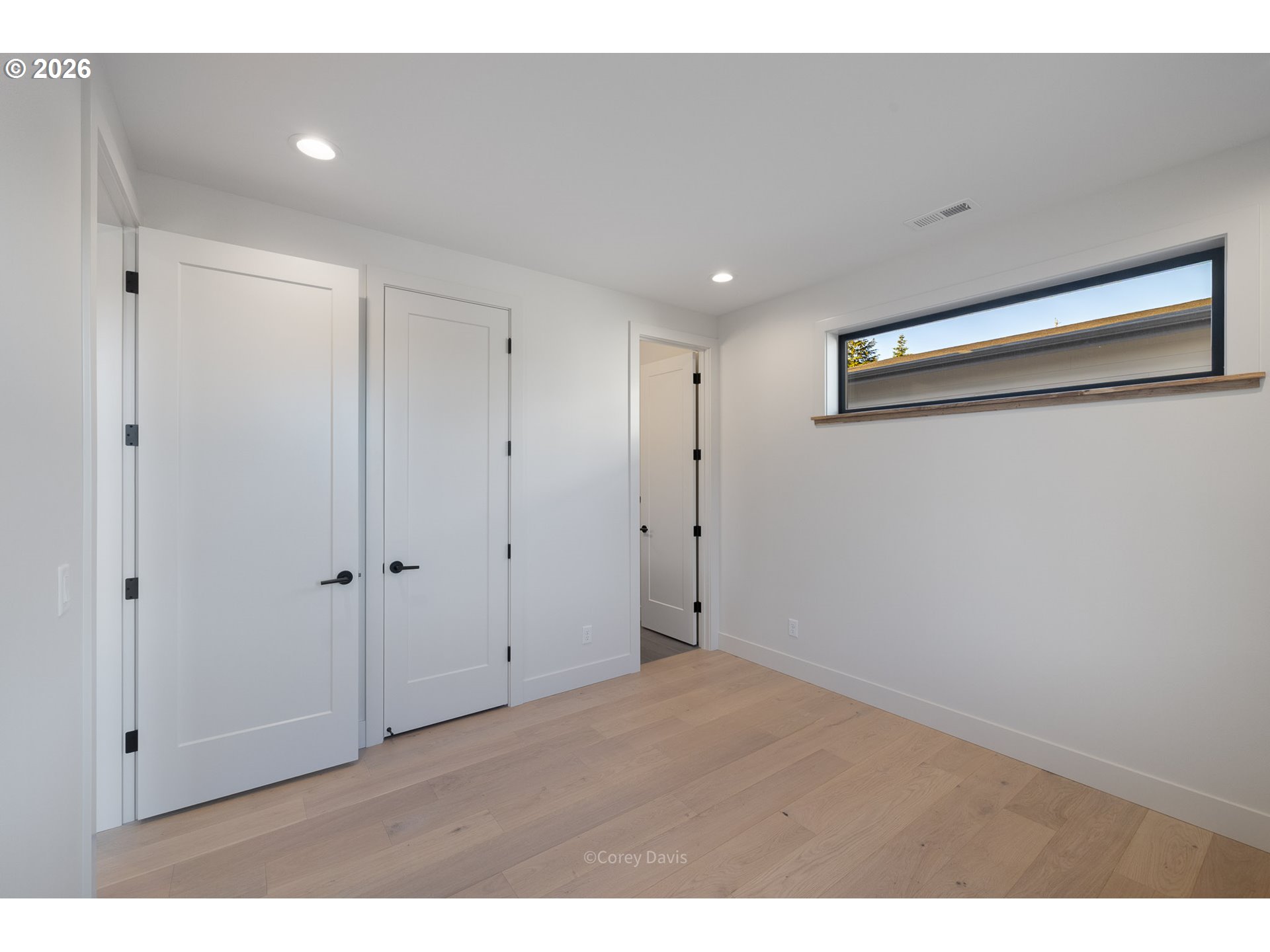 423 MEADOWS DR