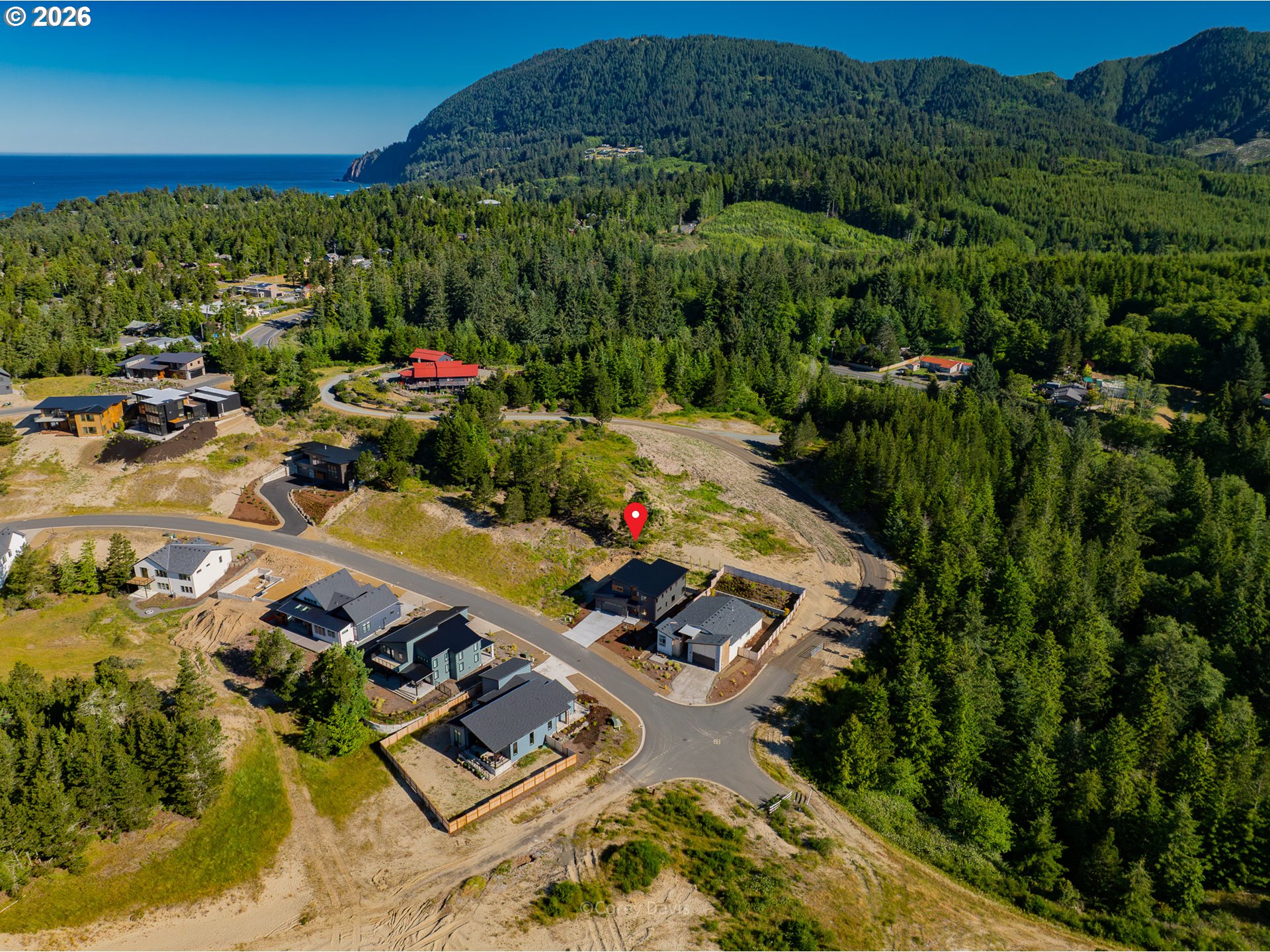 423 MEADOWS DR