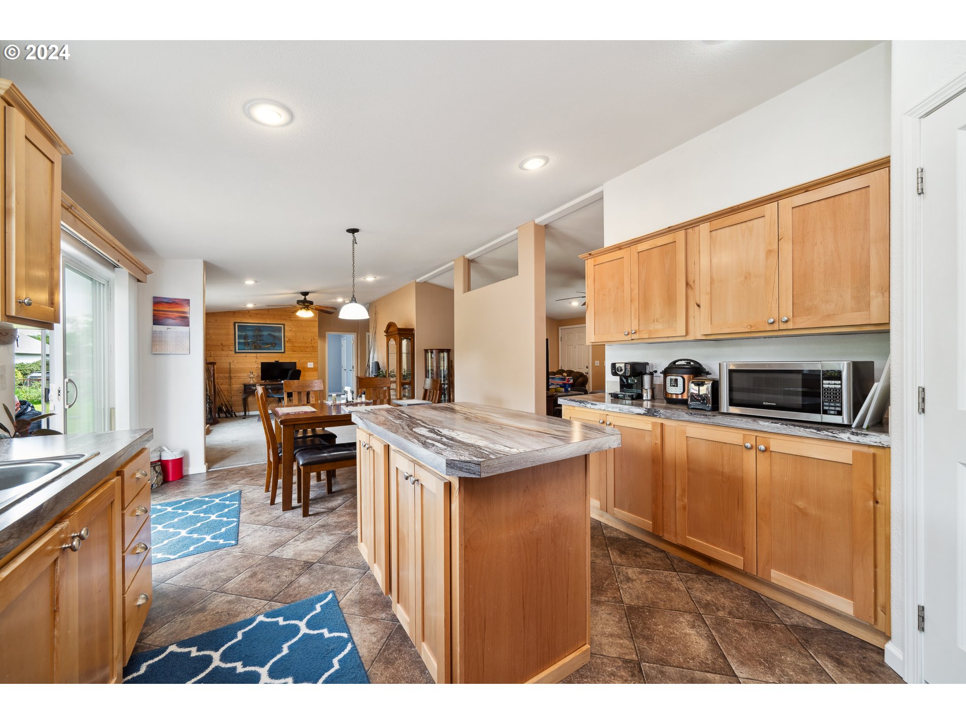 11045 SEAMONT WAY