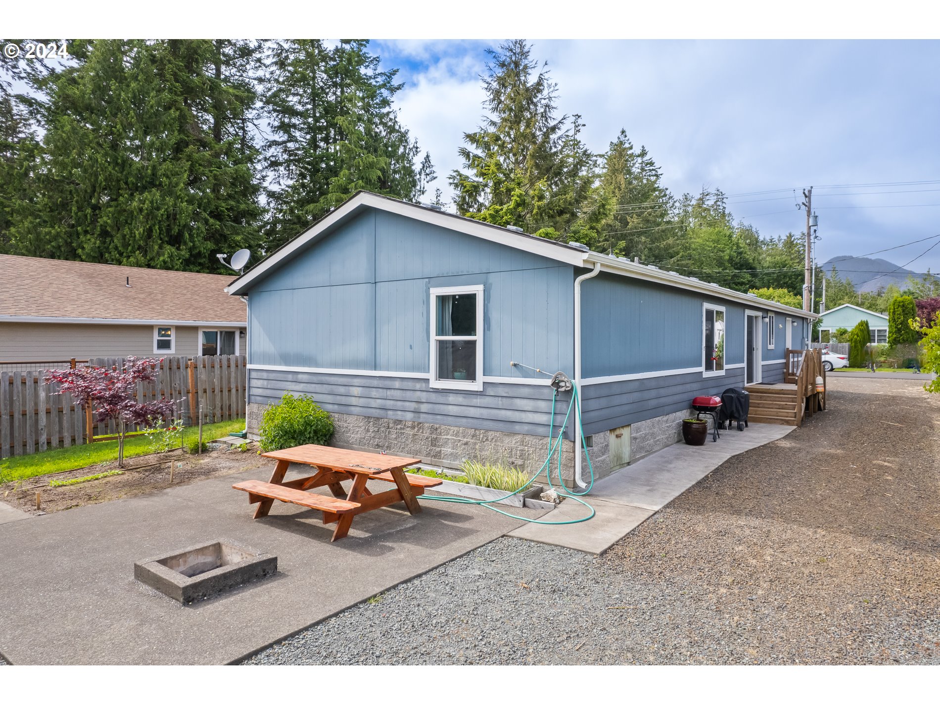 11045 SEAMONT WAY