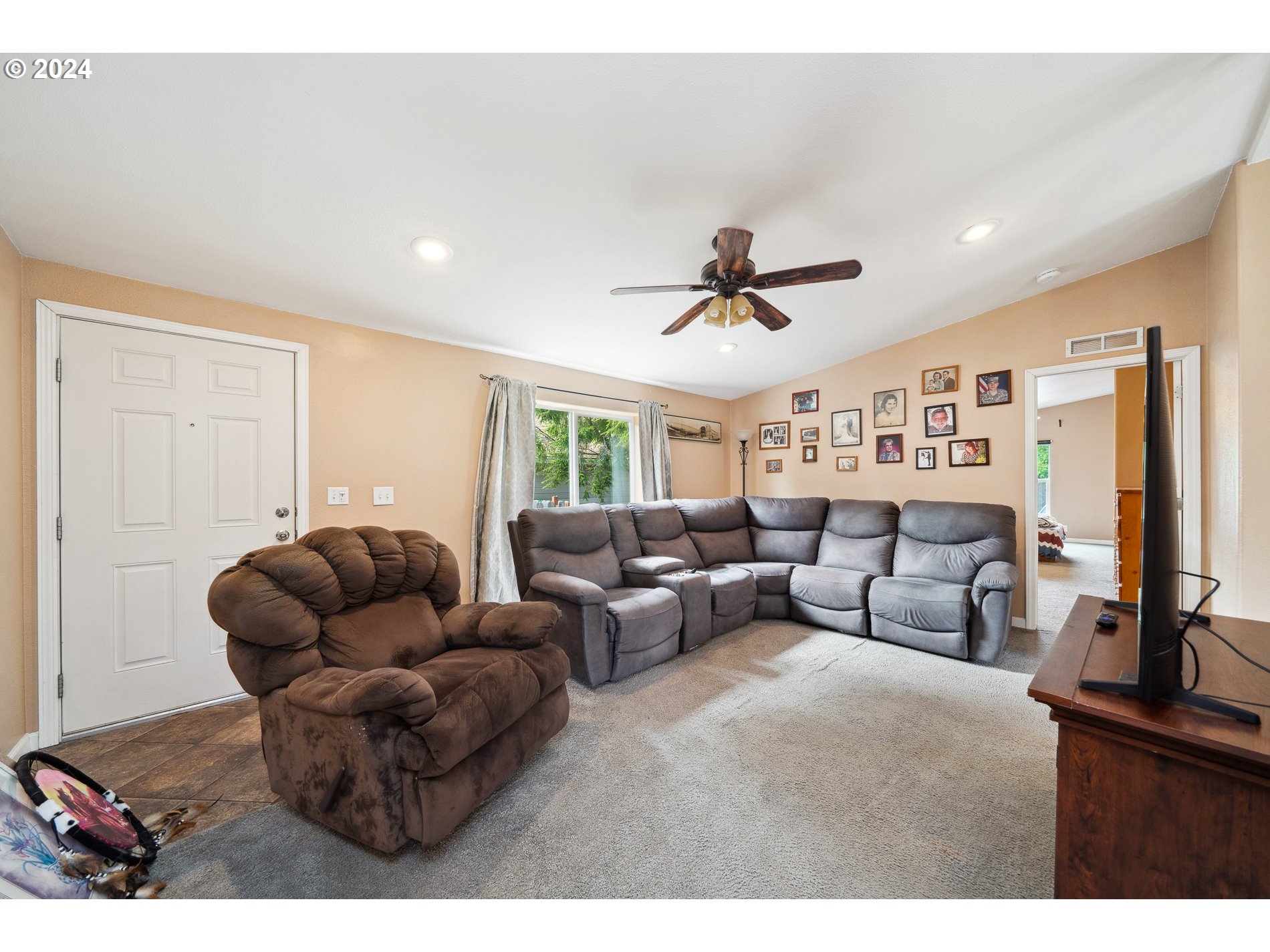 11045 SEAMONT WAY
