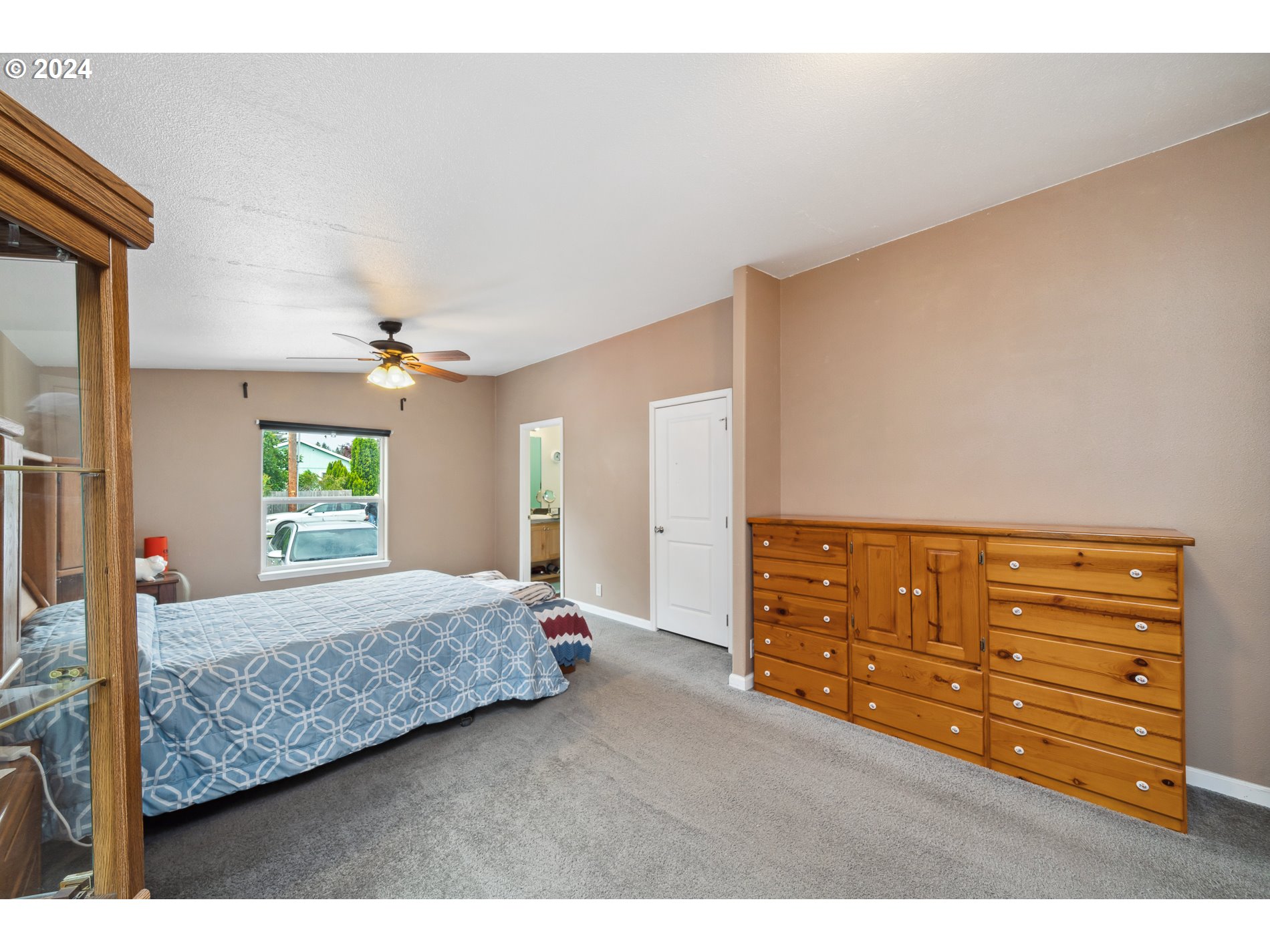 11045 SEAMONT WAY